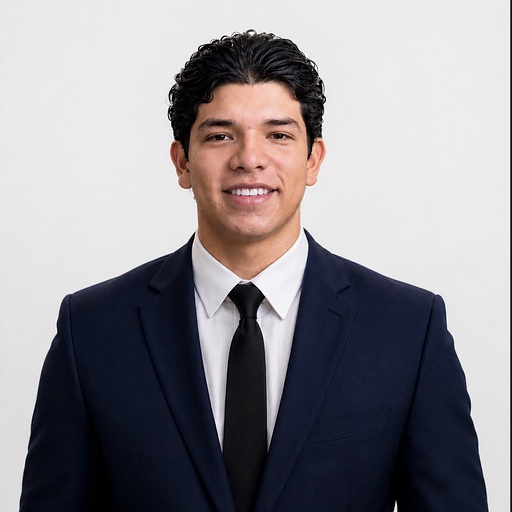 Cofundador de Latinos Media